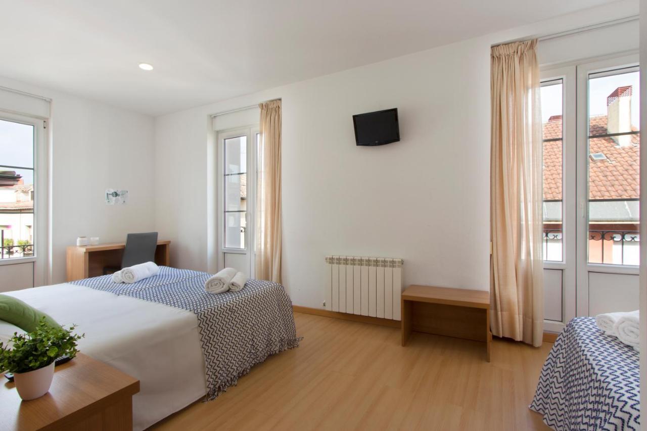 Hostal La Numantina Логроньйо Екстер'єр фото